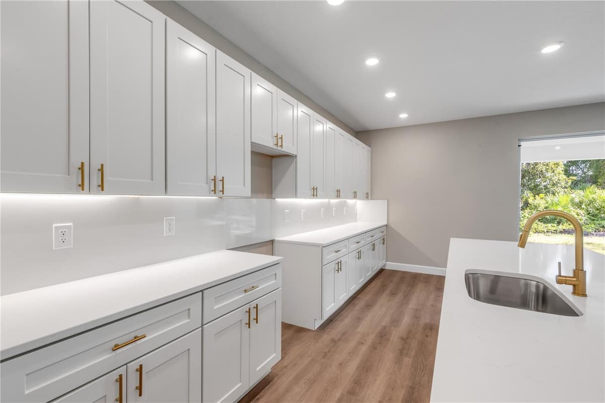 188 PERSIMMON DRIVE — photo 7 of 37