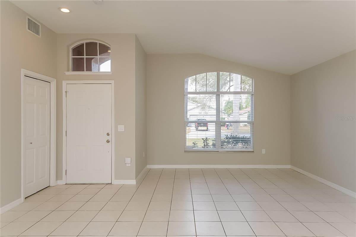 1723 WESTERLY DR — photo 2 of 15