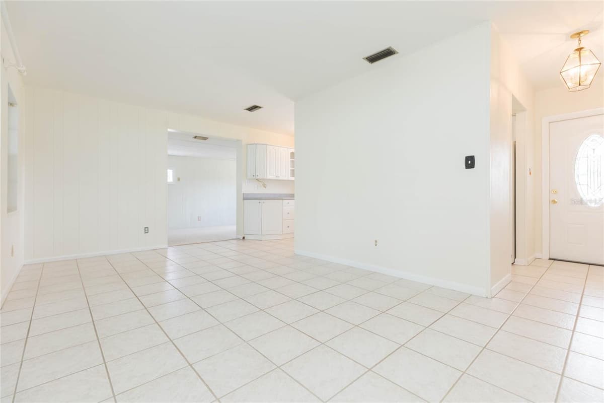 4524 PICADILLY STREET — photo 2 of 24
