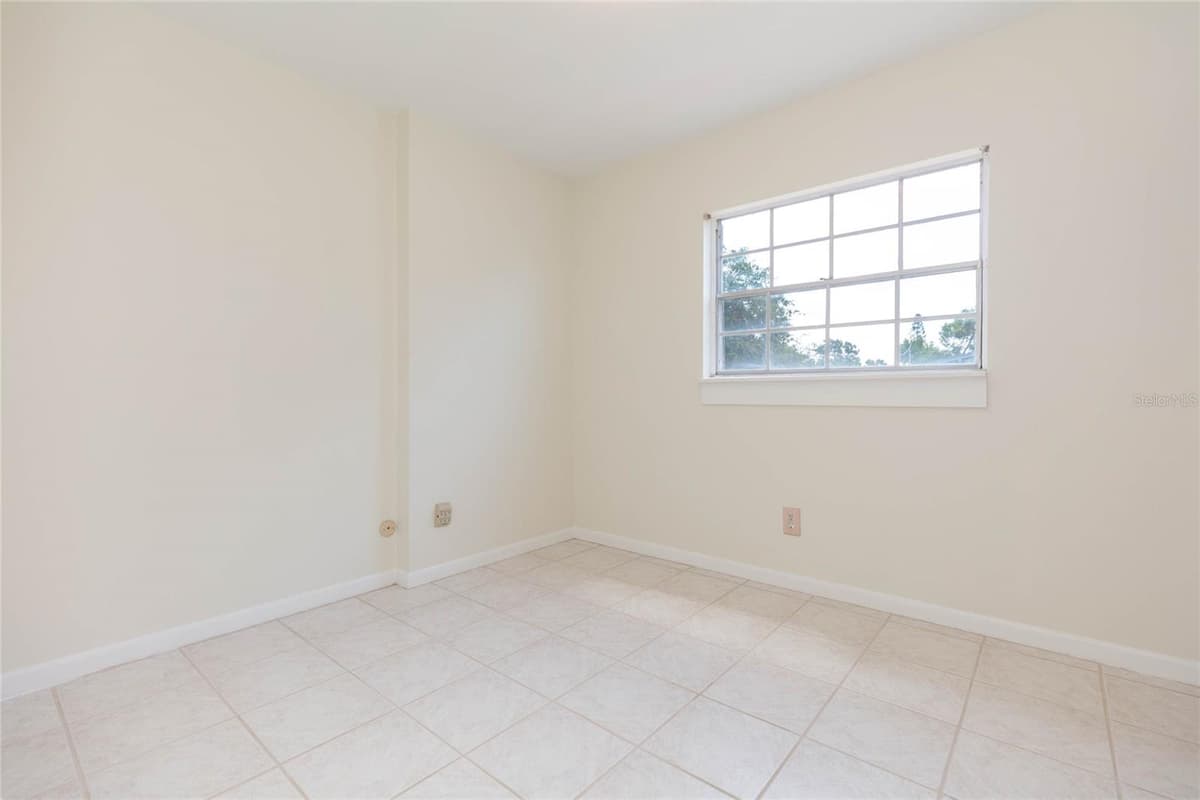 4524 PICADILLY STREET — photo 11 of 24