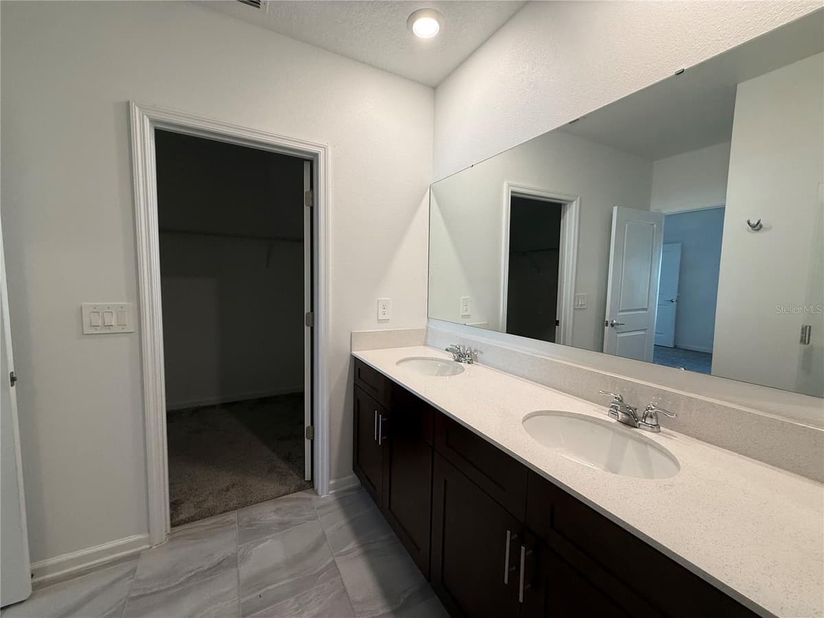 558 JETT LANE — photo 8 of 14