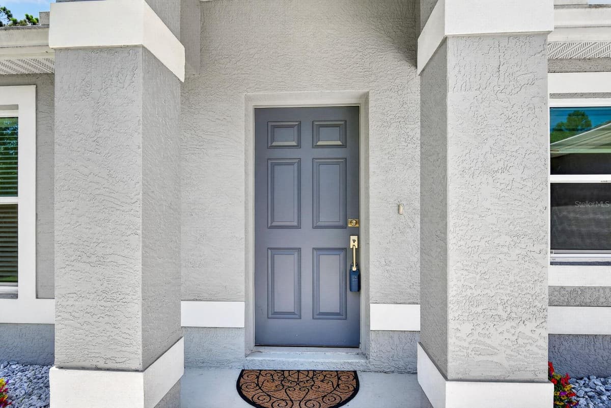 2775 WYOLA AVENUE — photo 8 of 57