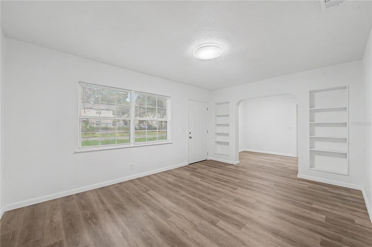 810 120TH AVENUE — photo 18 of 49