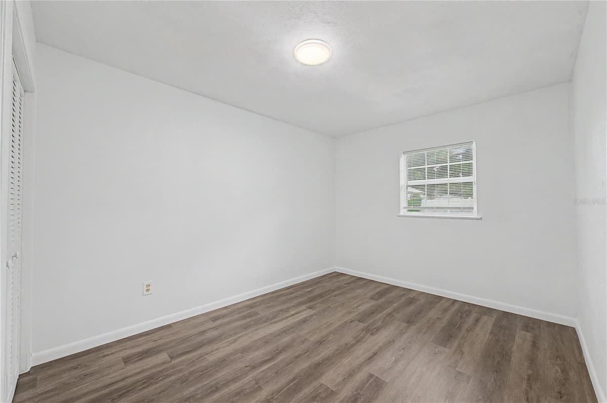 810 120TH AVENUE — photo 31 of 49