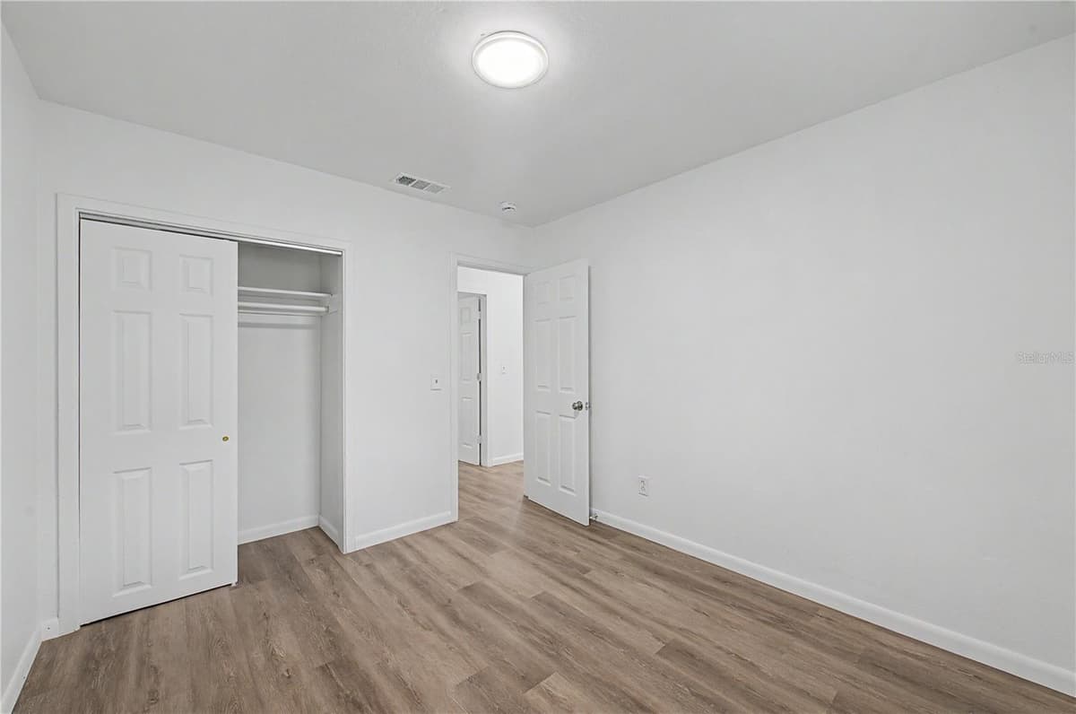 810 120TH AVENUE — photo 26 of 49