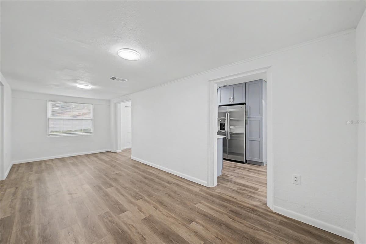 810 120TH AVENUE — photo 15 of 49
