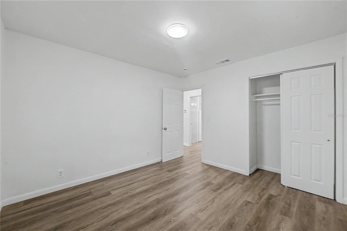 810 120TH AVENUE — photo 23 of 49
