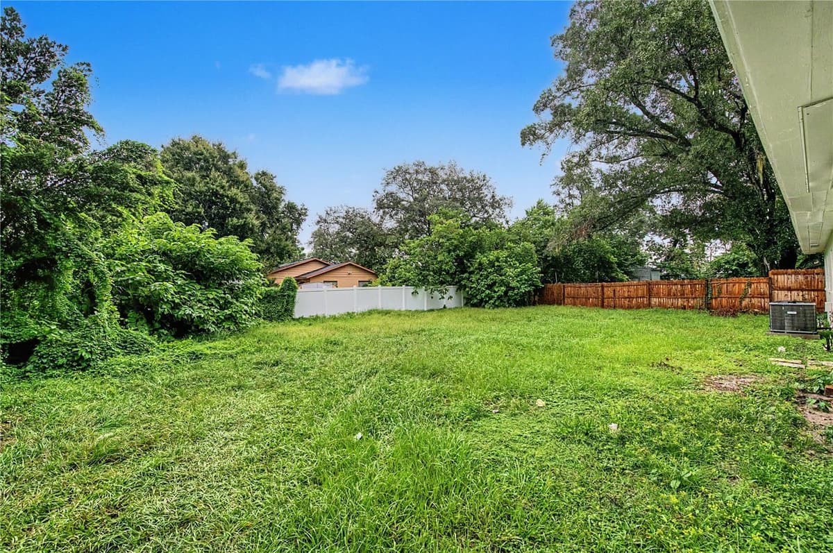 810 120TH AVENUE — photo 37 of 49