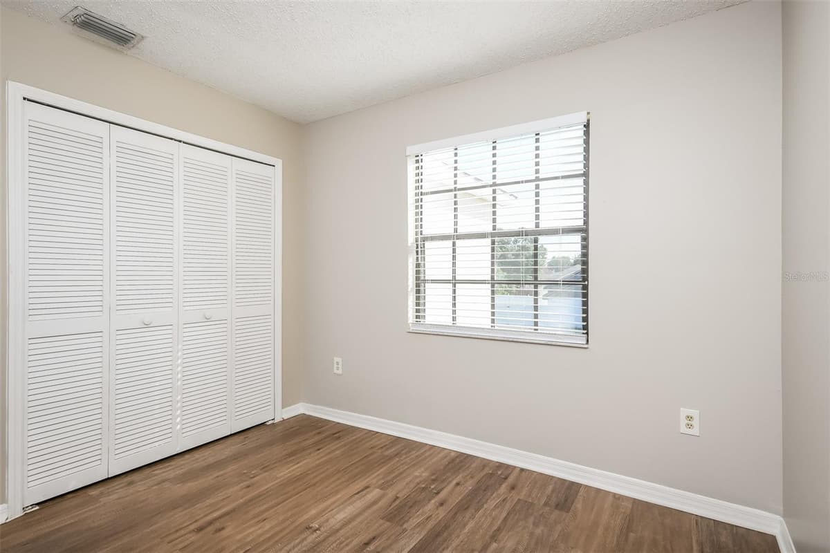 11943 BLACKHEATH CIRCLE — photo 11 of 15