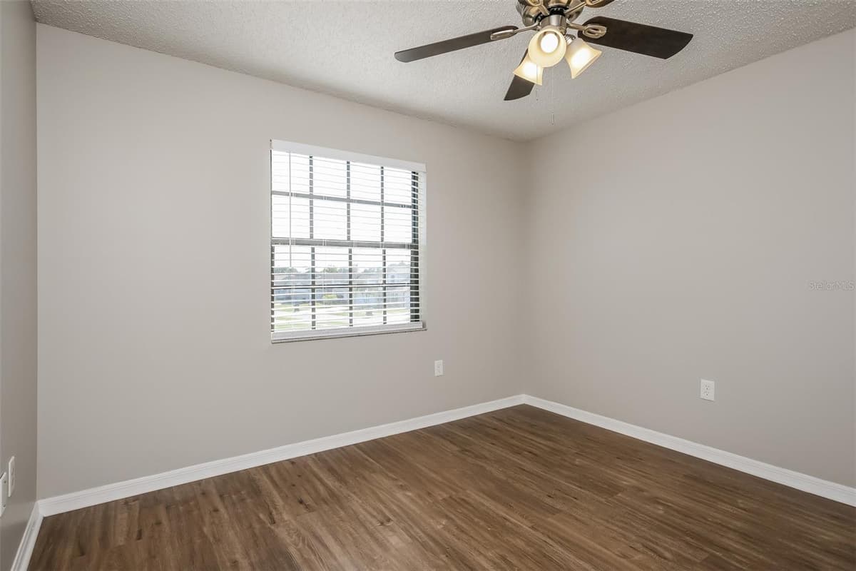 11943 BLACKHEATH CIRCLE — photo 12 of 15