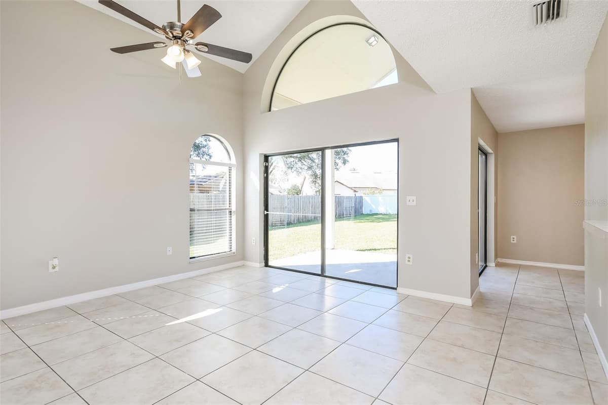 11943 BLACKHEATH CIRCLE — photo 3 of 15