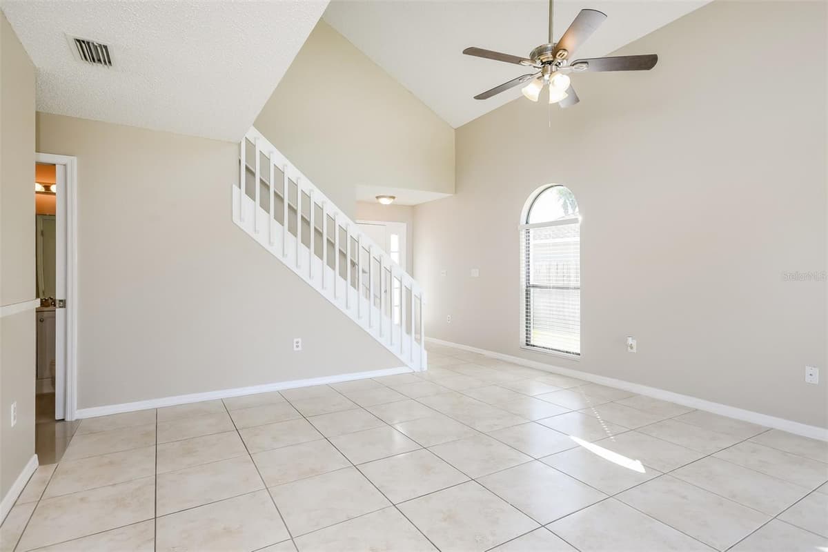 11943 BLACKHEATH CIRCLE — photo 4 of 15