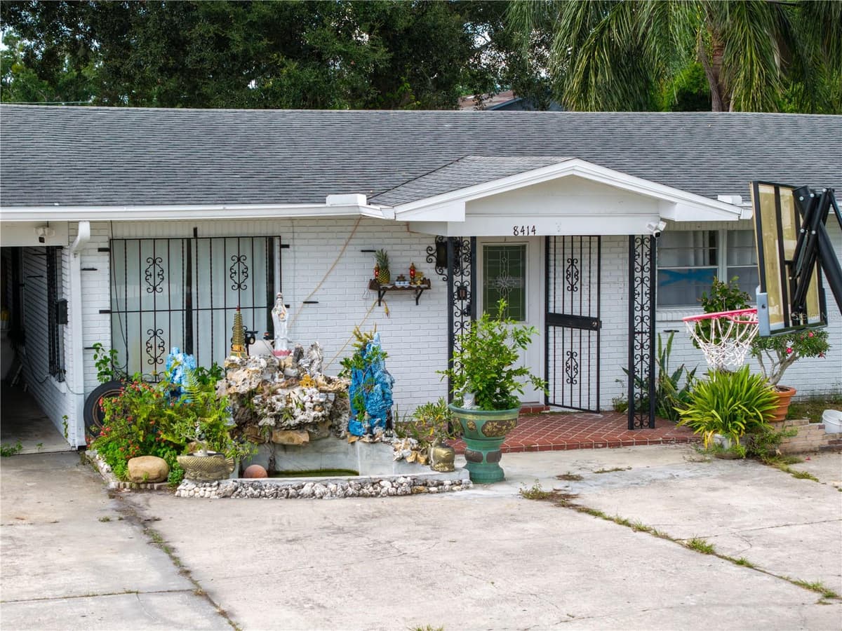 8414 GRADY AVENUE — photo 4 of 56