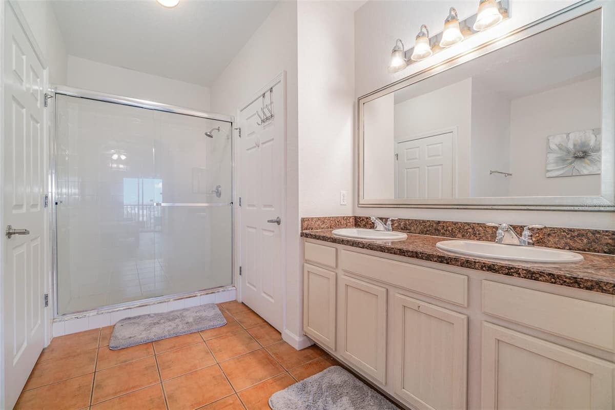 14200 AVALON ROAD — photo 9 of 31