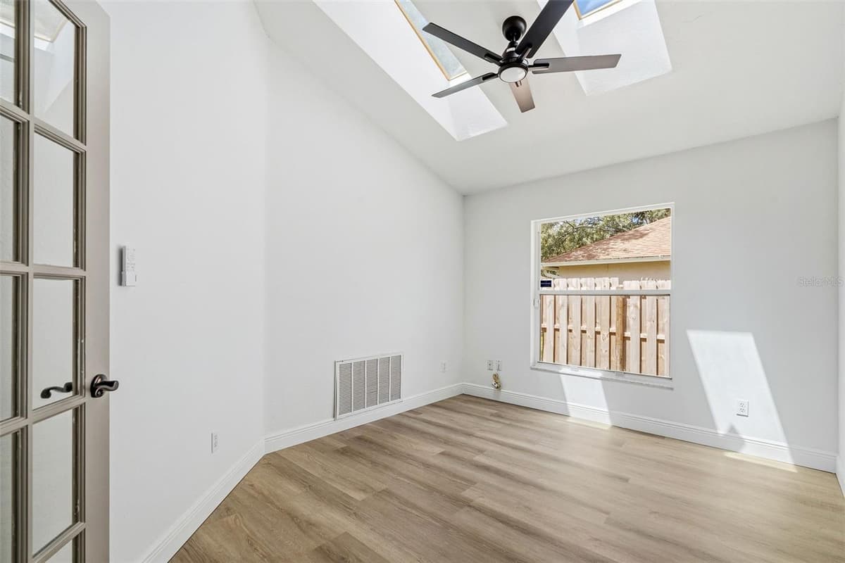 4603 HIDDEN SHADOW DRIVE — photo 21 of 36