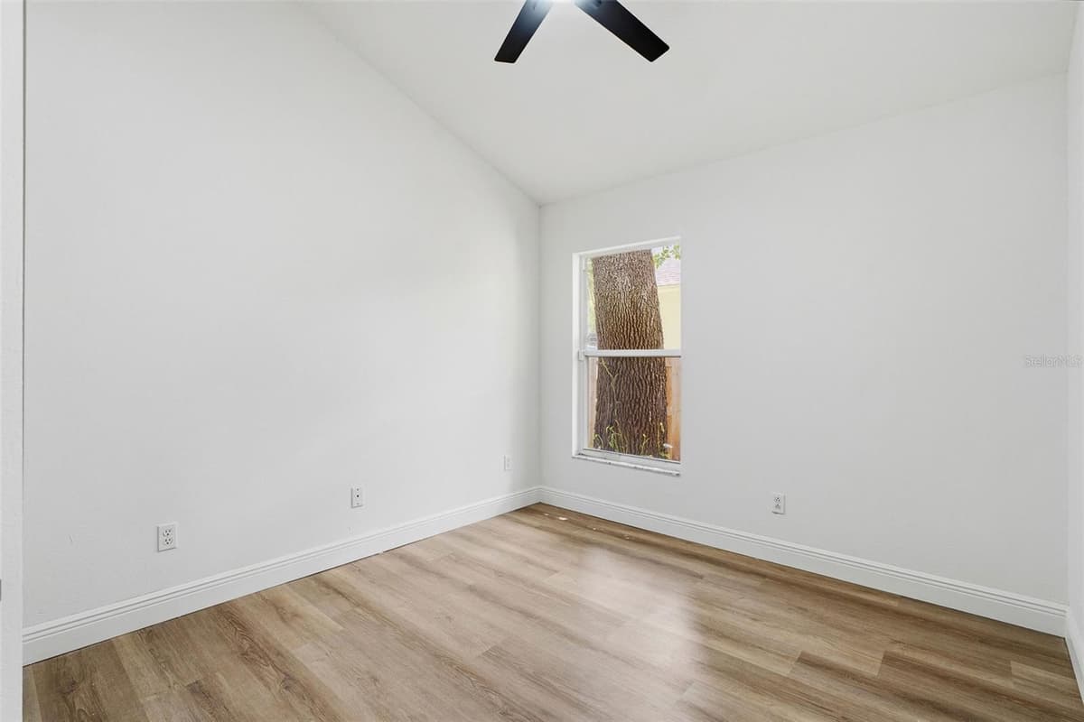 4603 HIDDEN SHADOW DRIVE — photo 25 of 36