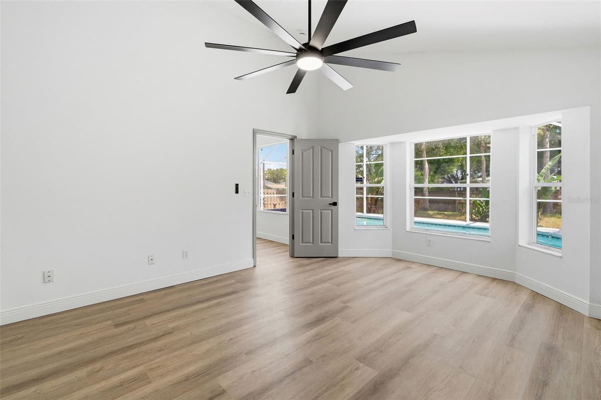 4603 HIDDEN SHADOW DRIVE — photo 14 of 36