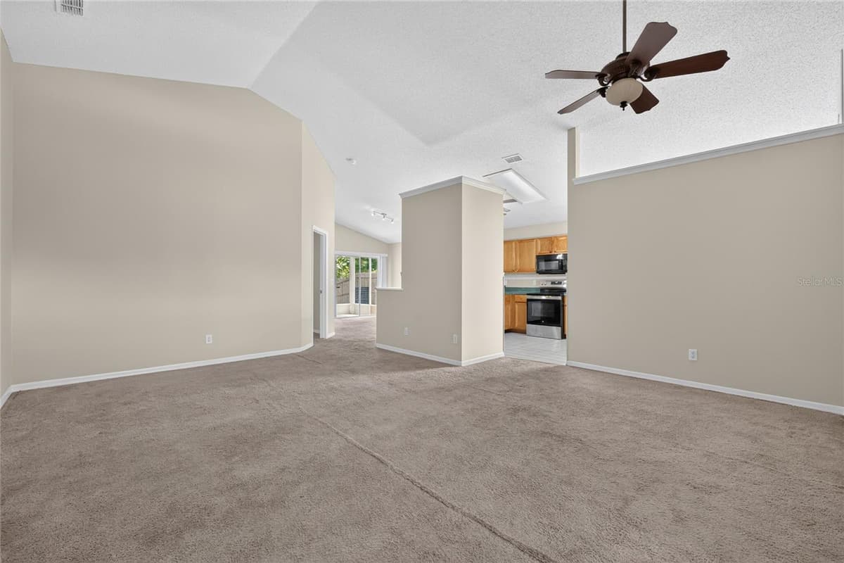 13617 EMERALDVIEW DRIVE — photo 5 of 30