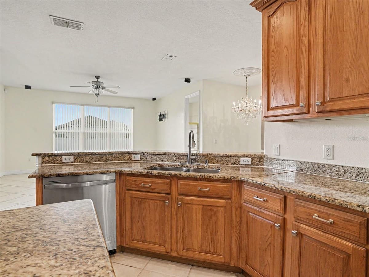 1711 WINDWARD OAKS COURT — photo 12 of 33