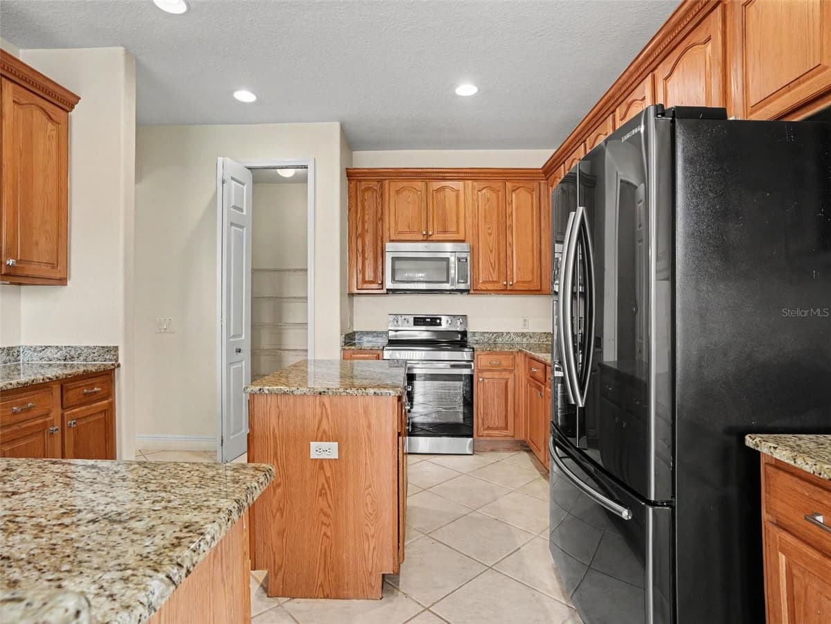 1711 WINDWARD OAKS COURT — photo 11 of 33