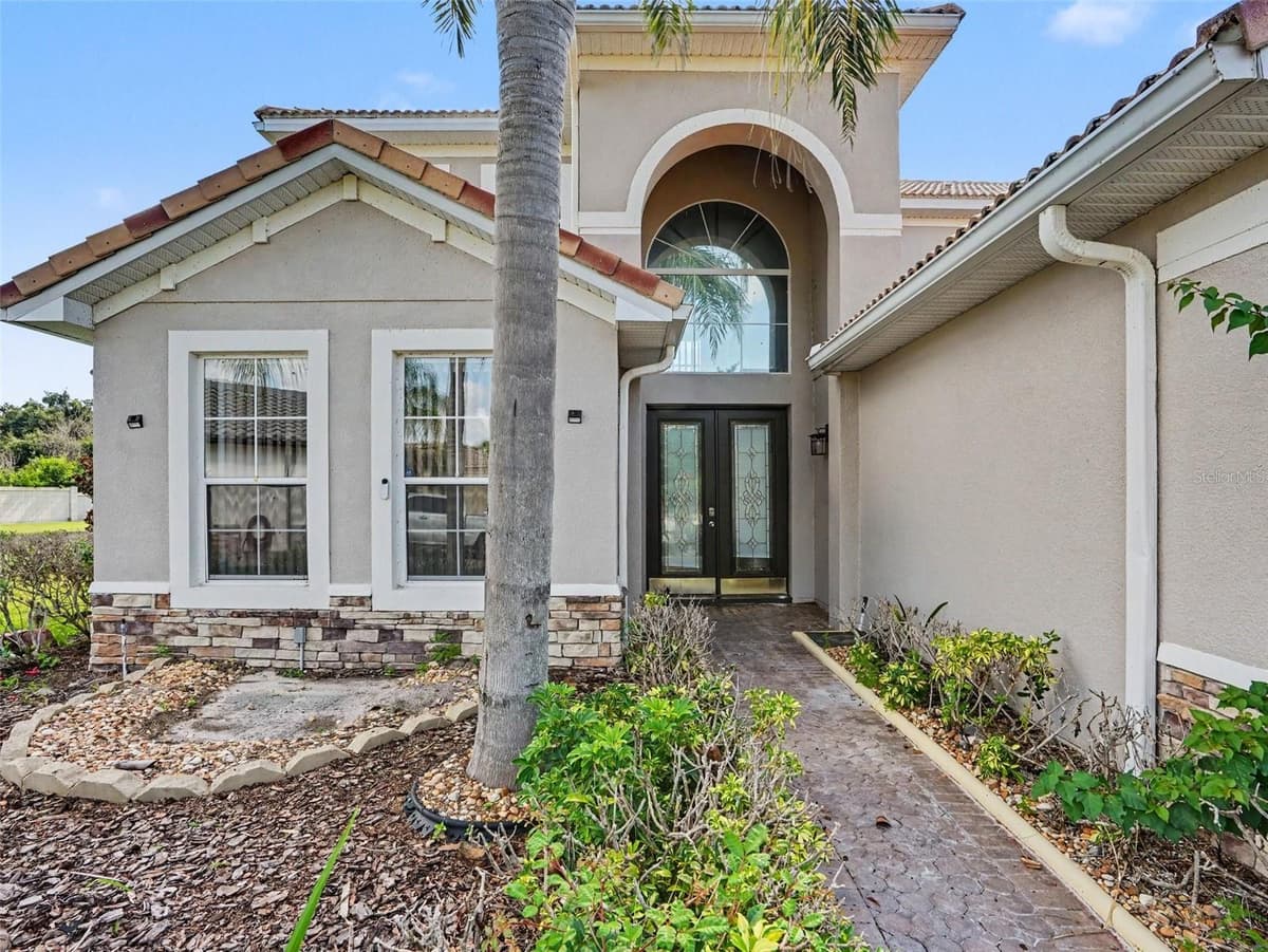 1711 WINDWARD OAKS COURT — photo 3 of 33