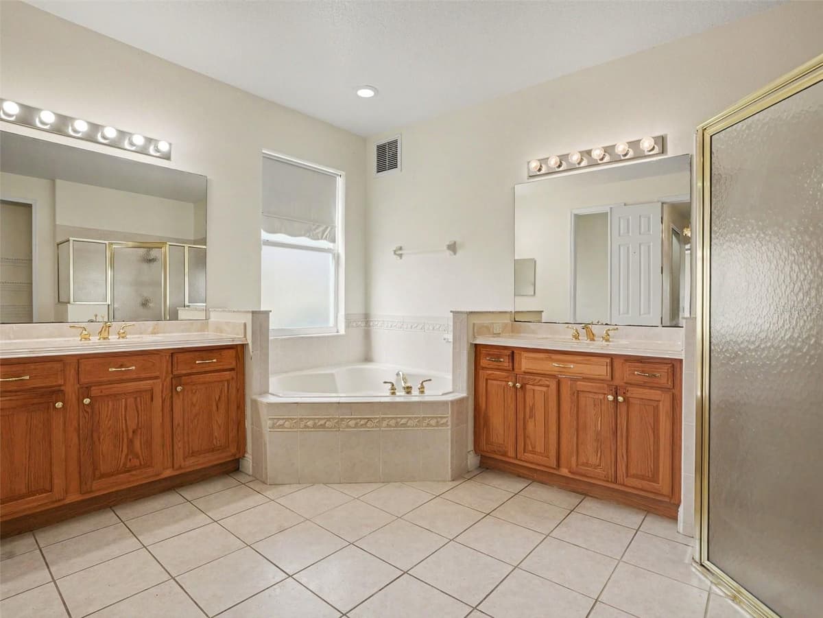 1711 WINDWARD OAKS COURT — photo 27 of 33