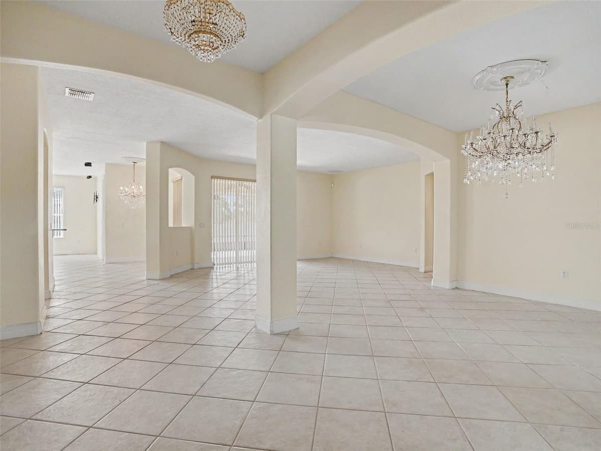 1711 WINDWARD OAKS COURT — photo 5 of 33