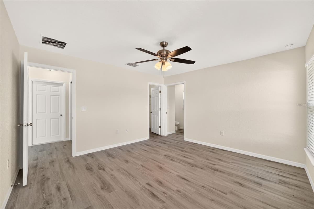 7 CYPRESS ROAD — photo 10 of 32