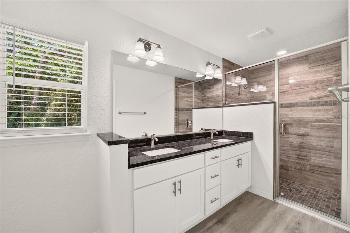 7 CYPRESS ROAD — photo 12 of 32