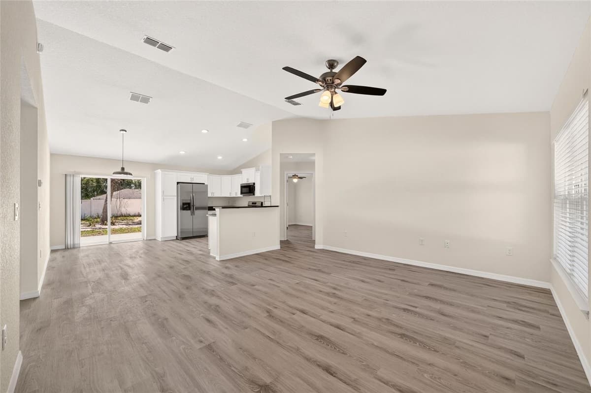 7 CYPRESS ROAD — photo 3 of 32
