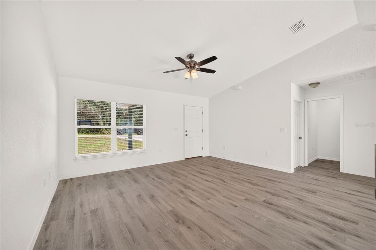 7 CYPRESS ROAD — photo 28 of 32