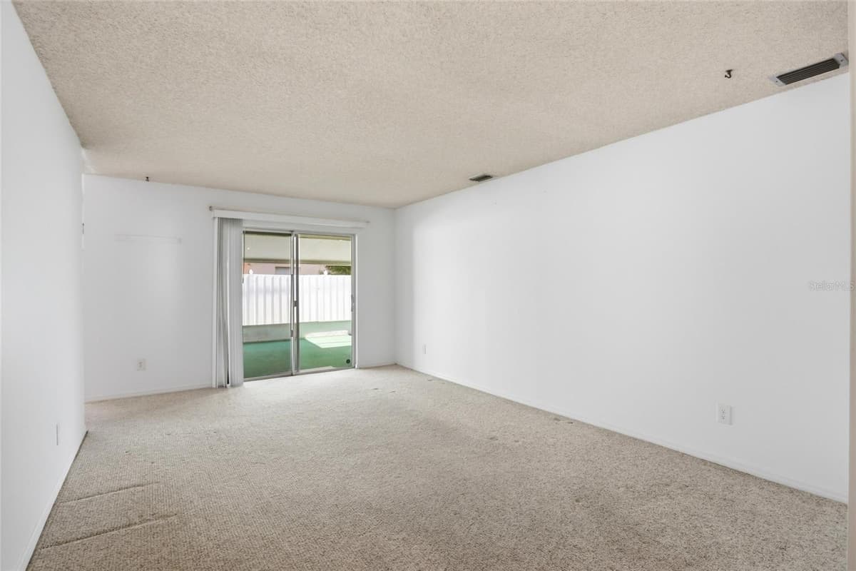 2721 CECILE STREET — photo 7 of 50