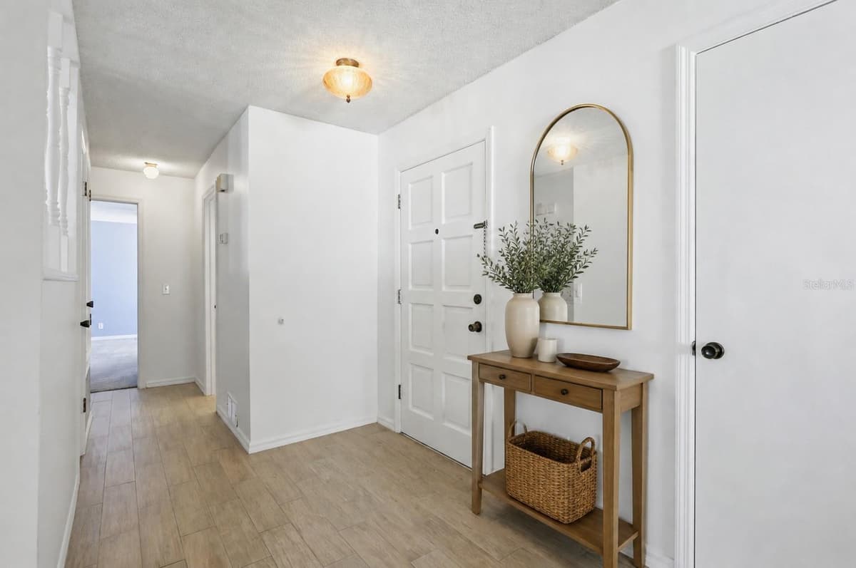 2721 CECILE STREET — photo 5 of 50