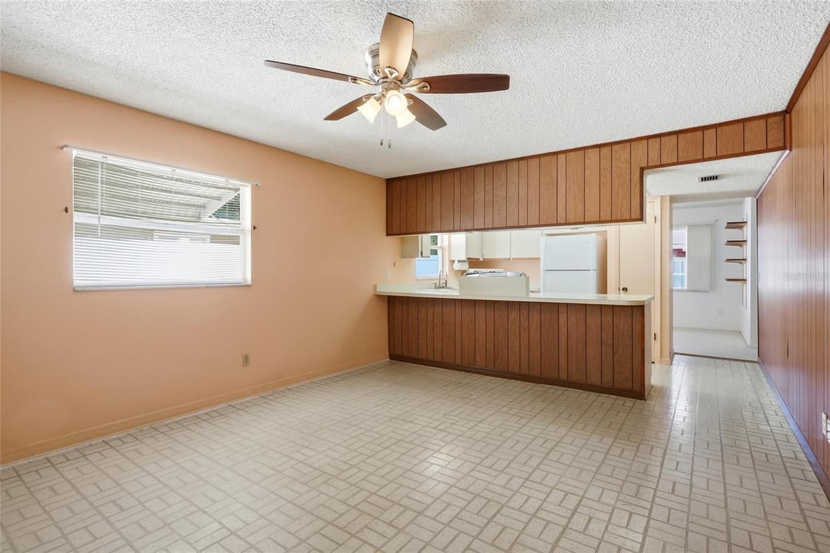 2721 CECILE STREET — photo 15 of 50