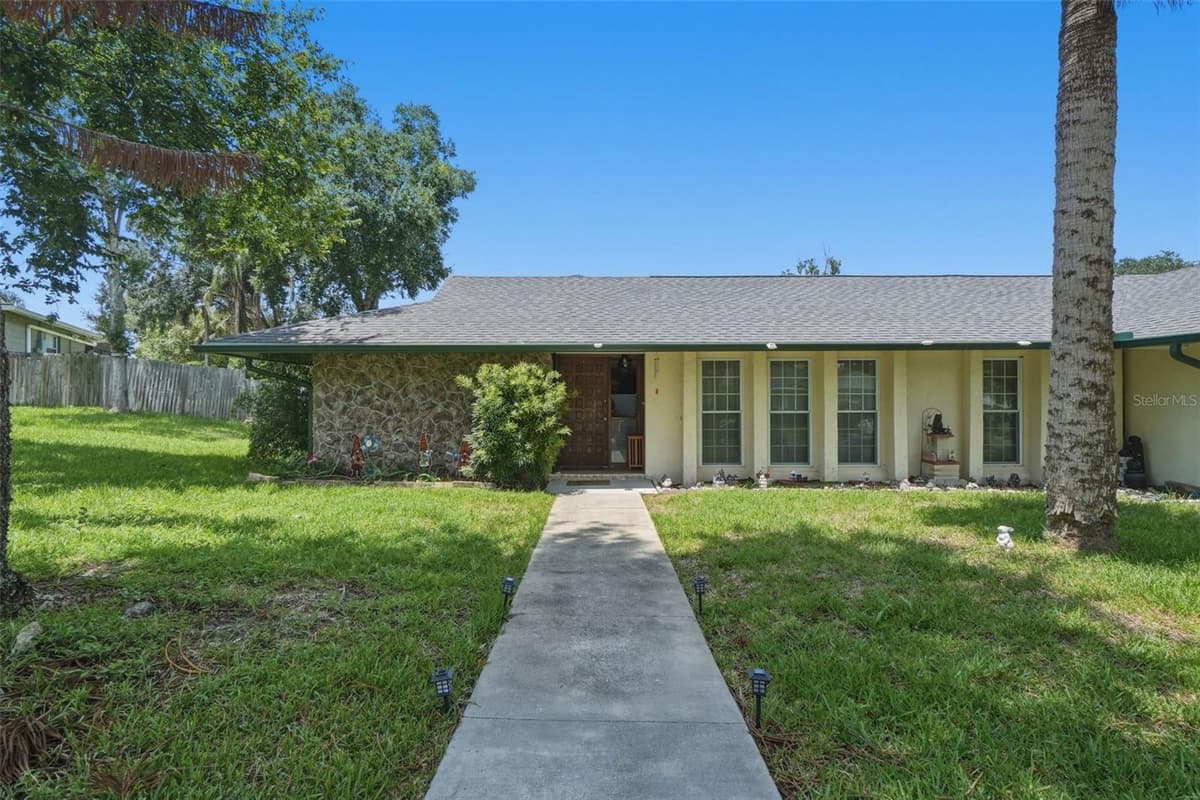 701 MILAN COURT — photo 3 of 46