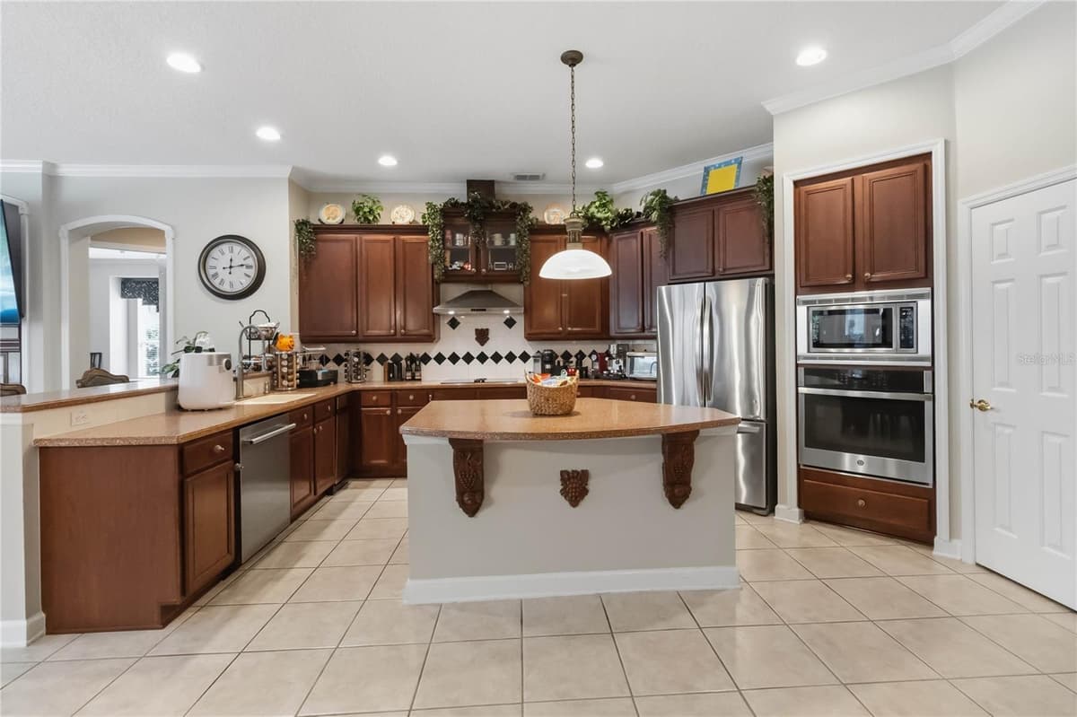 1038 WESTBURY WAY — photo 15 of 49