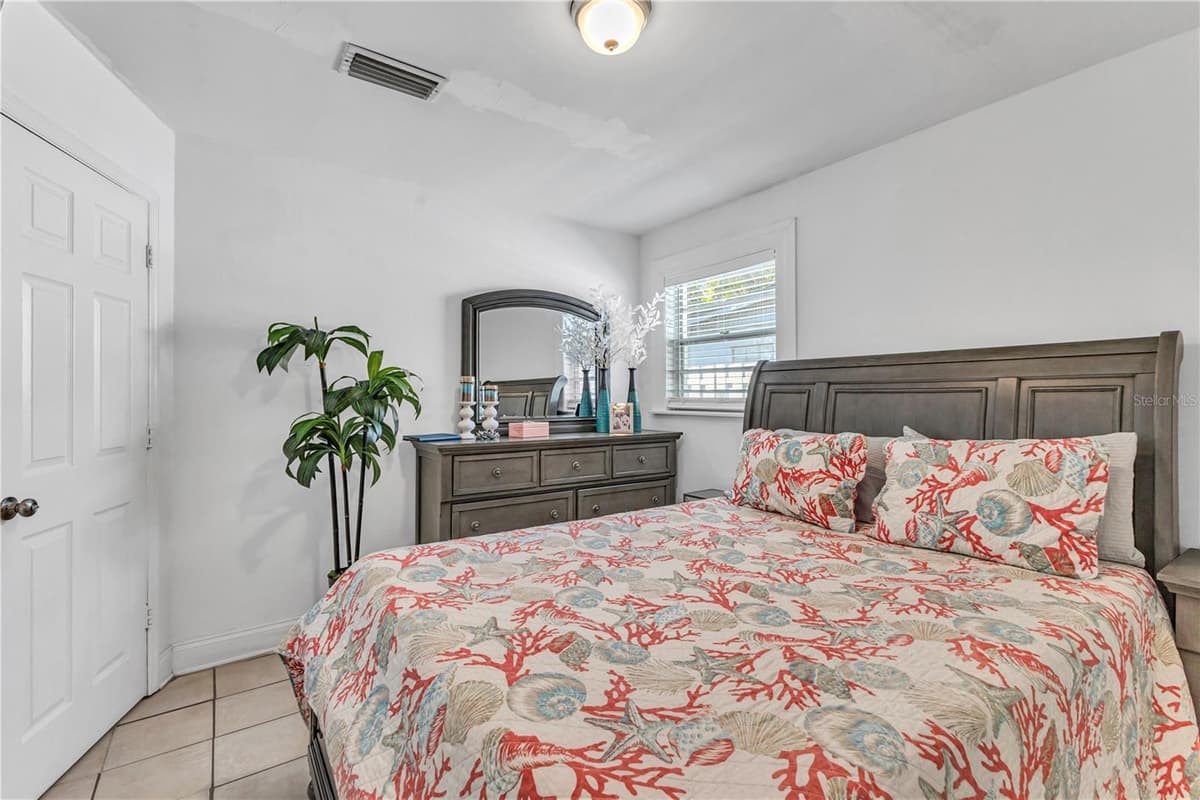 7903 LEMANS DRIVE — photo 19 of 39
