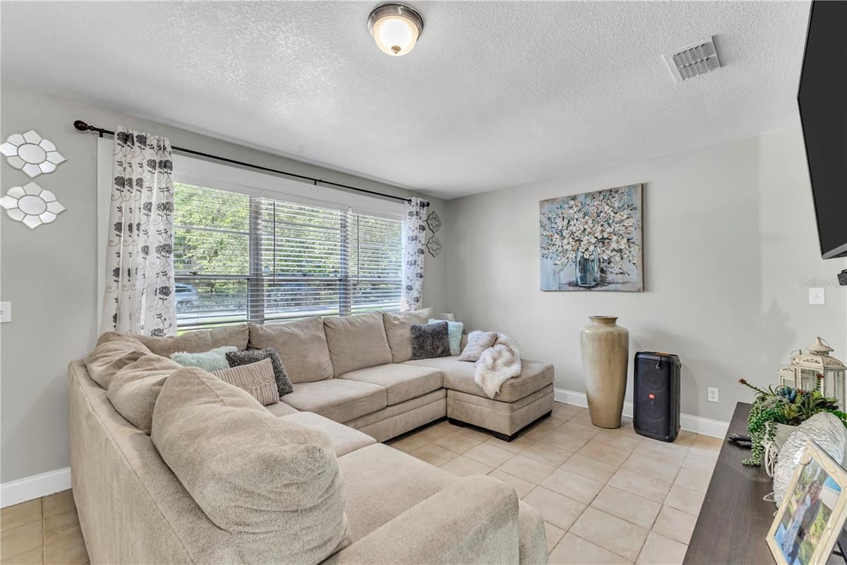 7903 LEMANS DRIVE — photo 7 of 39