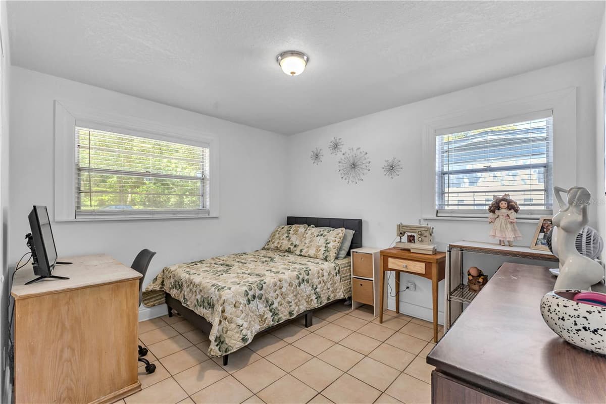 7903 LEMANS DRIVE — photo 15 of 39