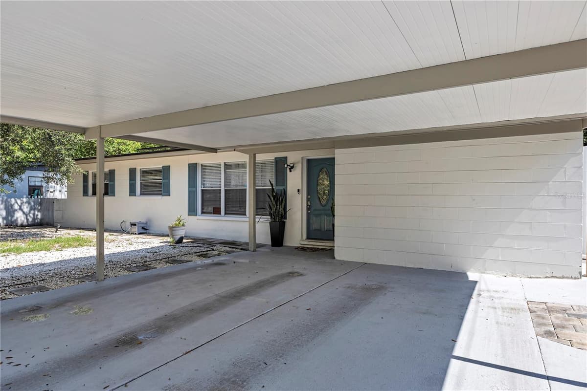 7903 LEMANS DRIVE — photo 4 of 39