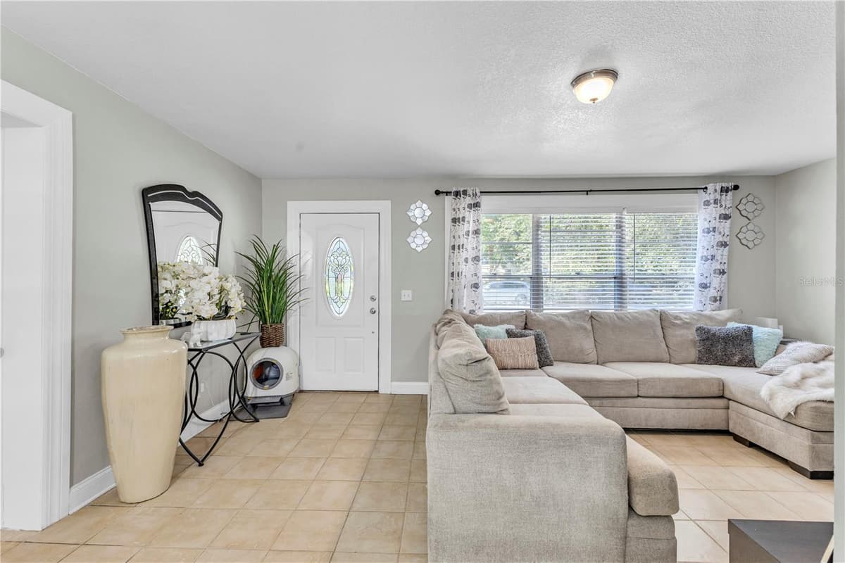 7903 LEMANS DRIVE — photo 6 of 39