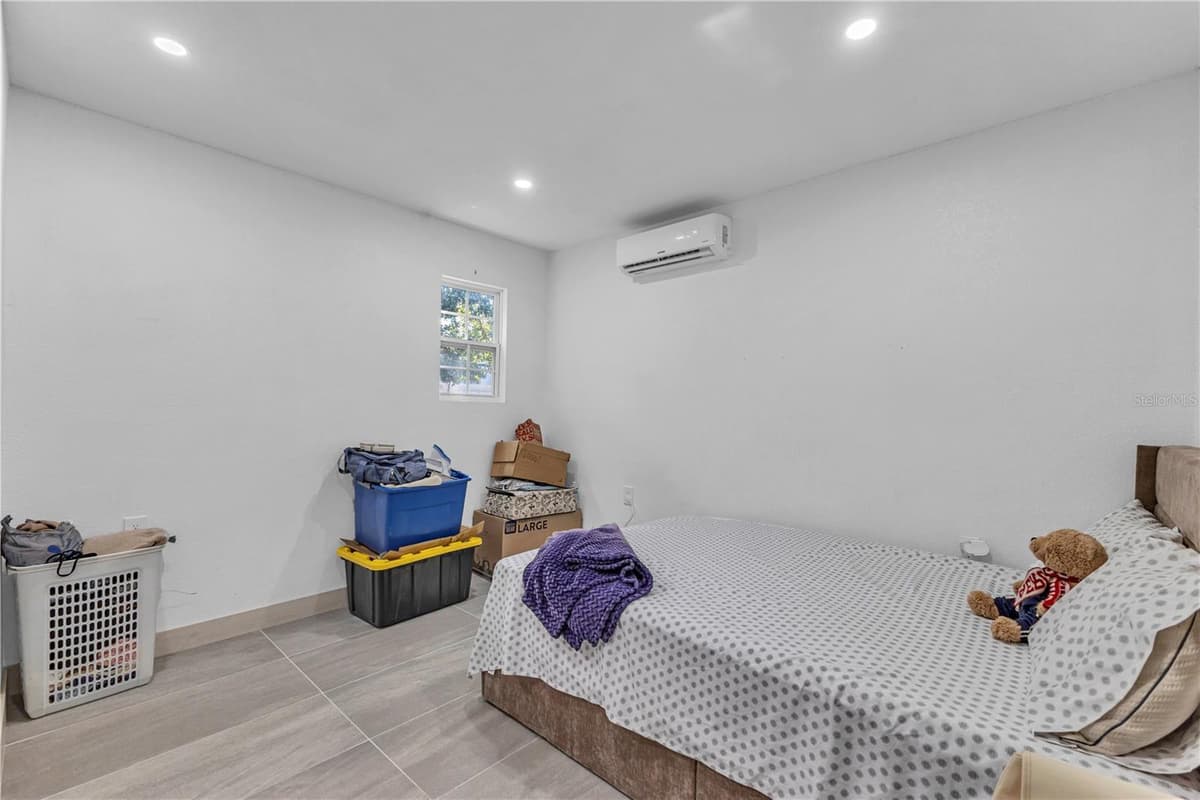 7903 LEMANS DRIVE — photo 34 of 39