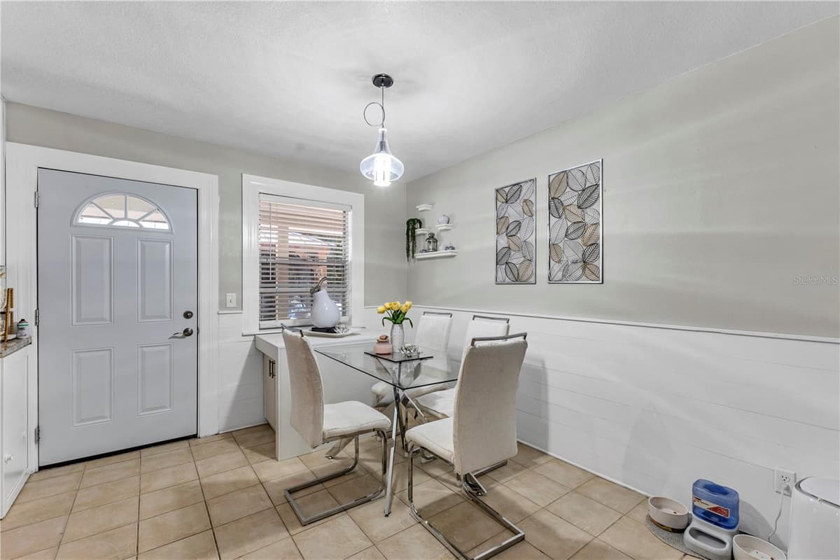 7903 LEMANS DRIVE — photo 8 of 39