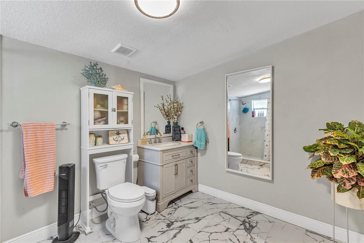 7903 LEMANS DRIVE — photo 20 of 39
