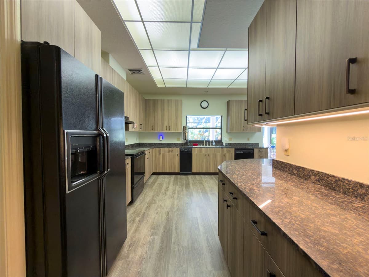 11708 ORANGE GROVE DRIVE — photo 33 of 52
