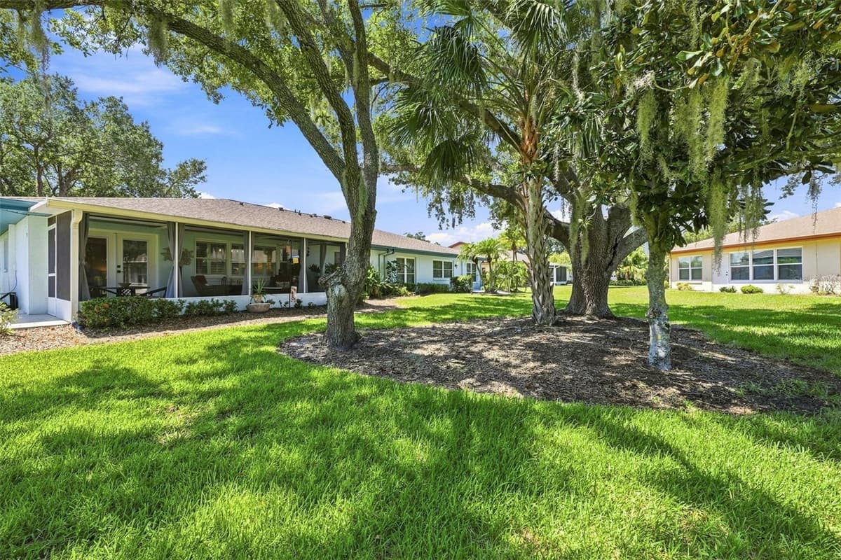 2412 LOCKSLEY STREET — photo 34 of 93
