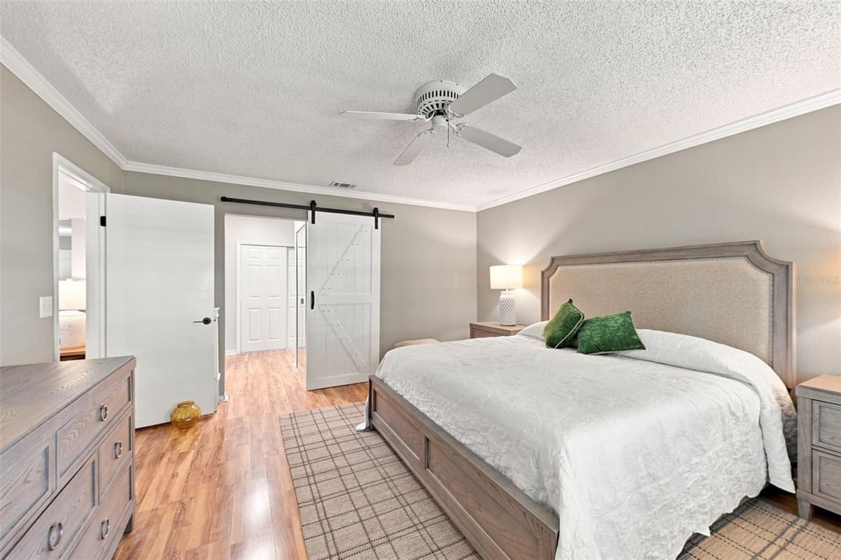 2412 LOCKSLEY STREET — photo 22 of 93