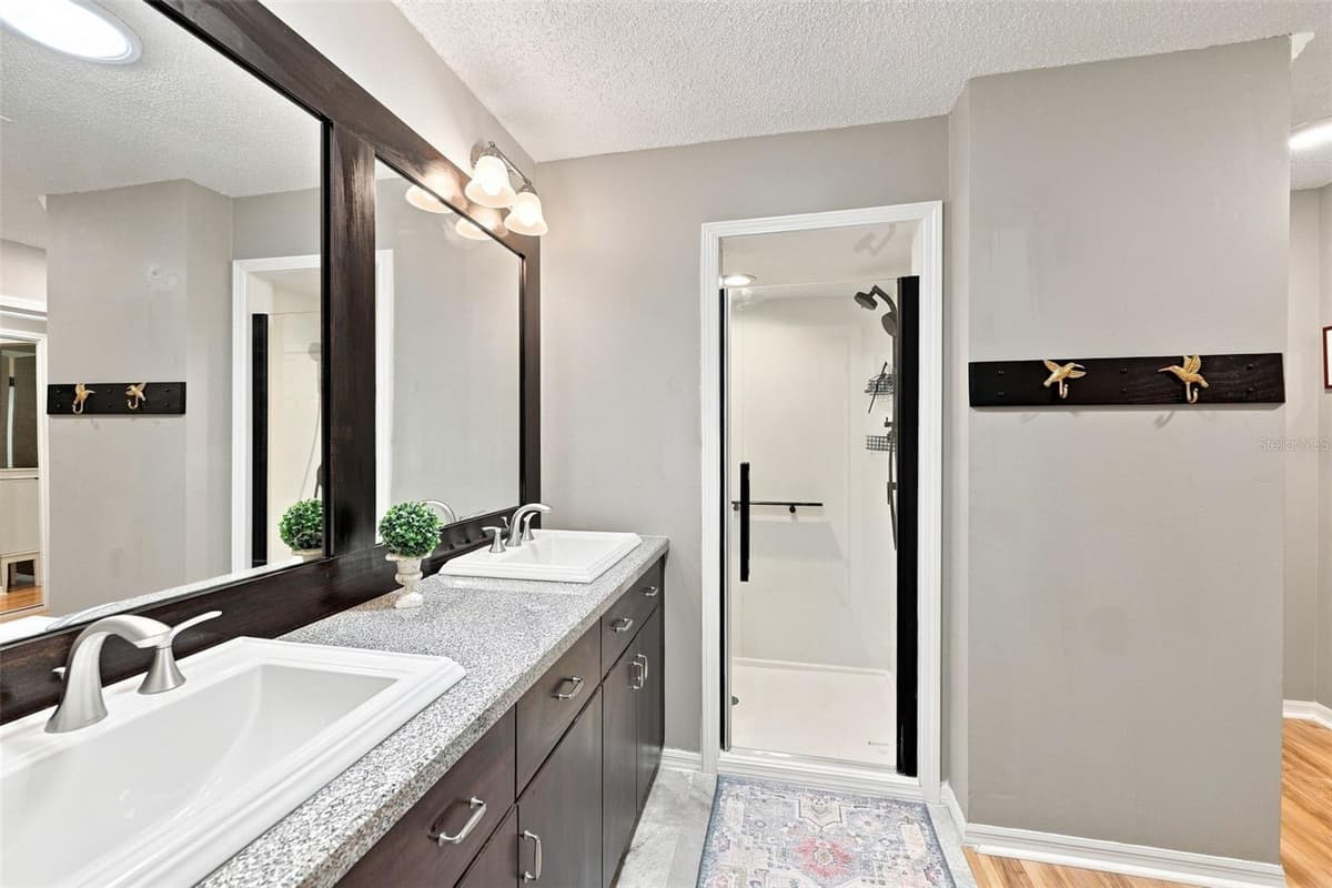 2412 LOCKSLEY STREET — photo 23 of 93
