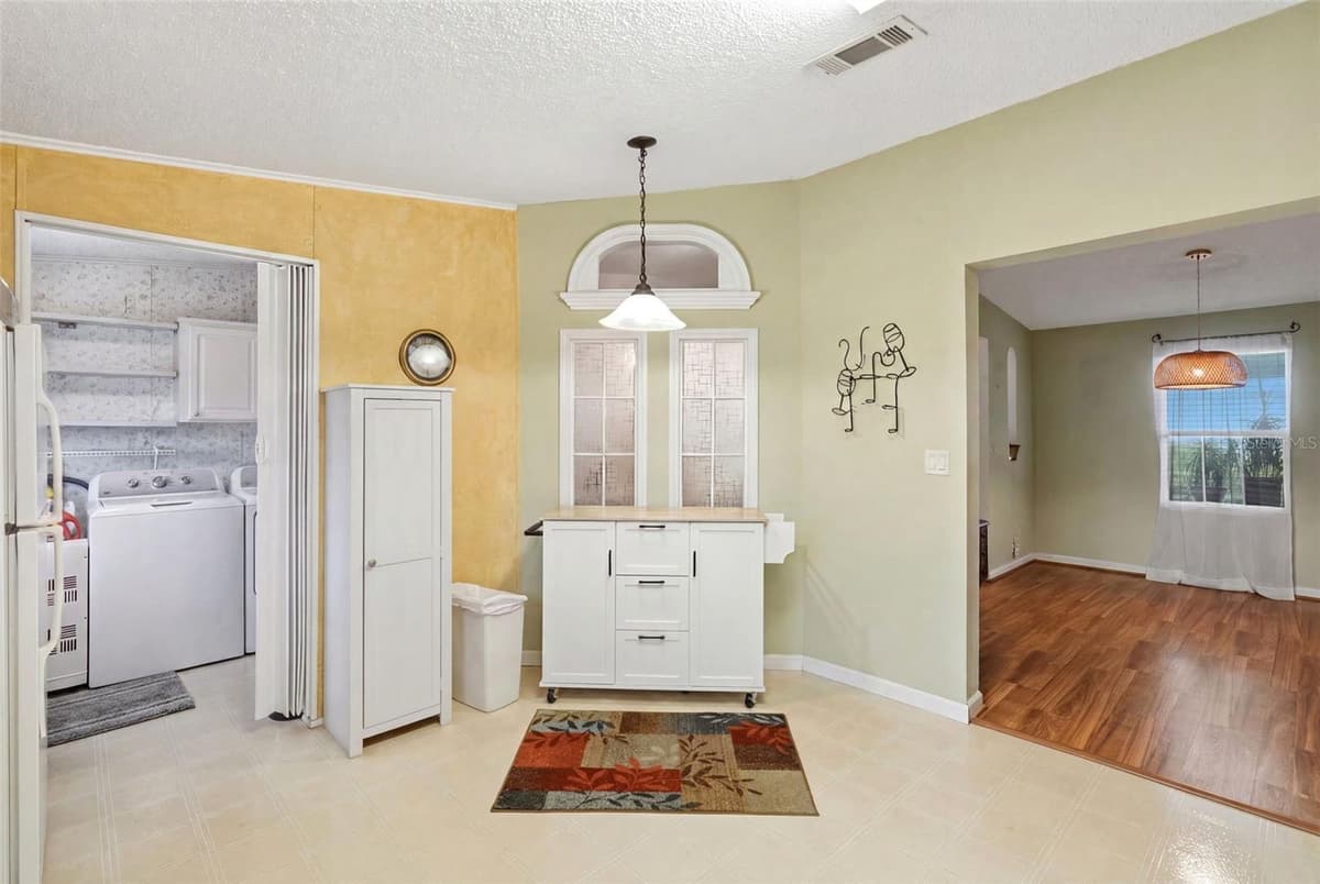 6229 KNOTTY PINE DRIVE — photo 14 of 35