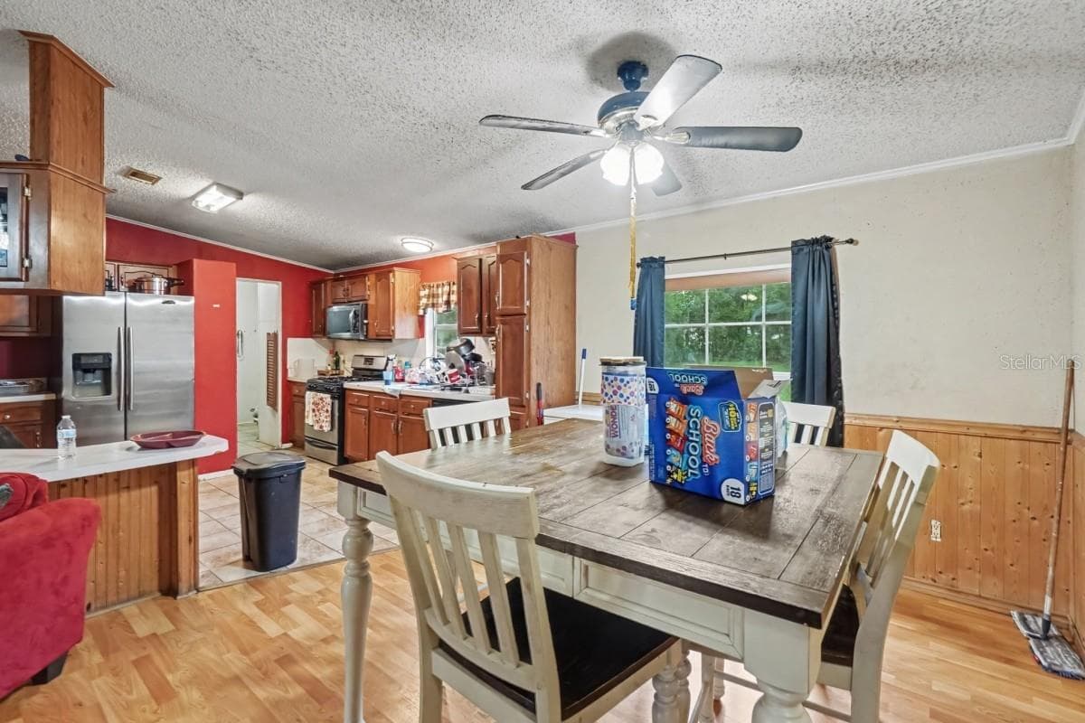 5031 ELM DRIVE — photo 5 of 26